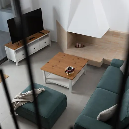 Serenity 1 With Jacuzzi & Gym Corinth